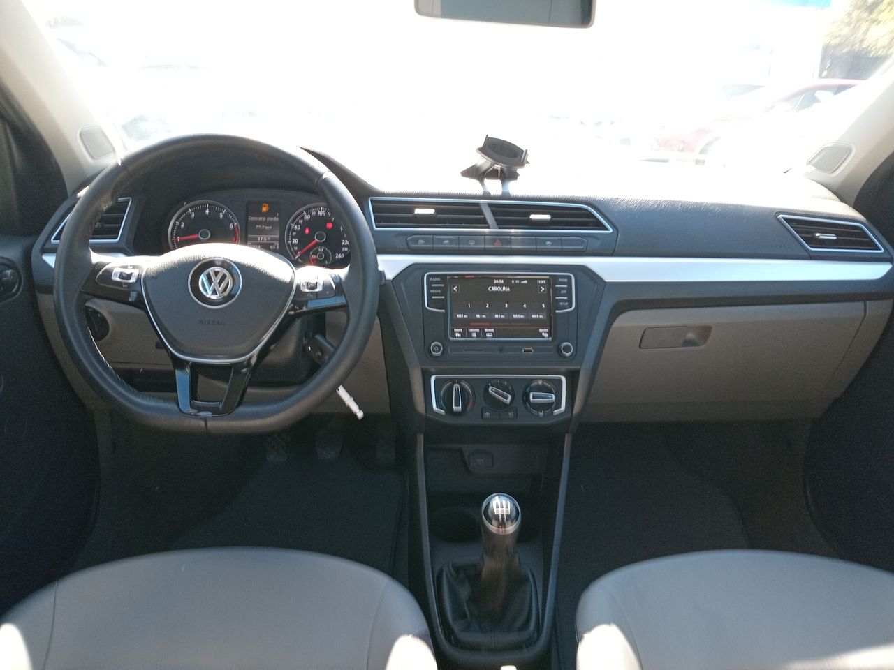 VOLKSWAGEN - 29