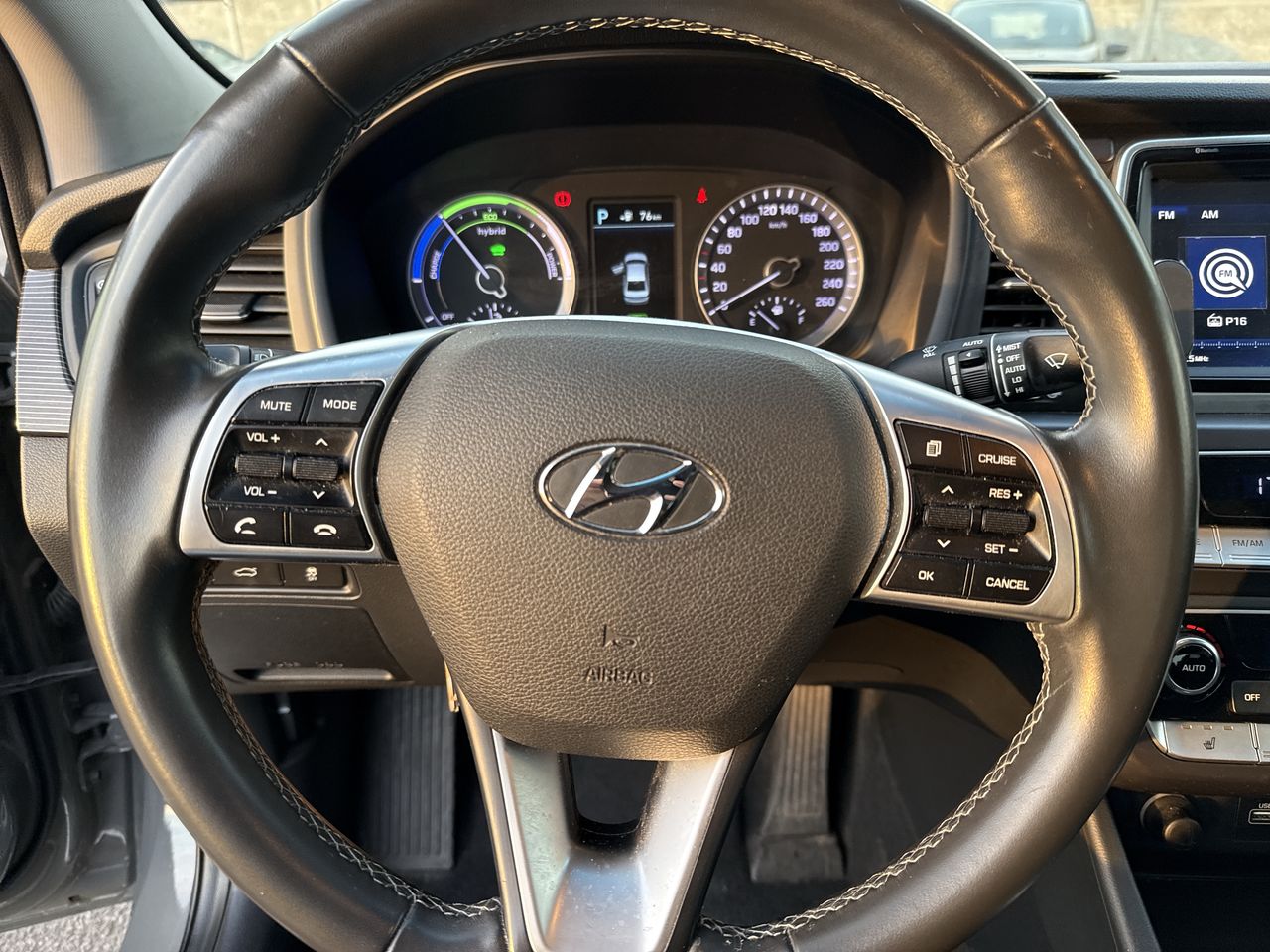 Hyundai Sonata — foto 17 de 26