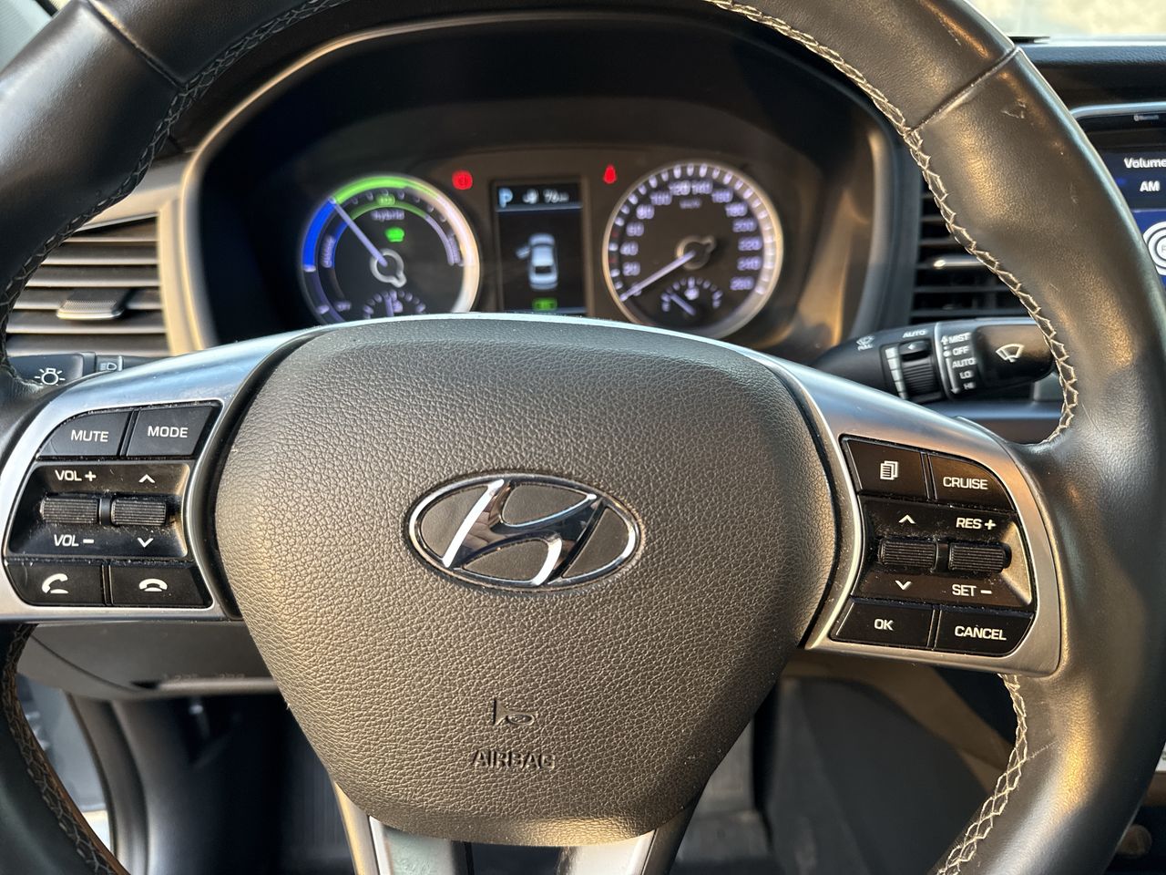 Hyundai Sonata — foto 18 de 26