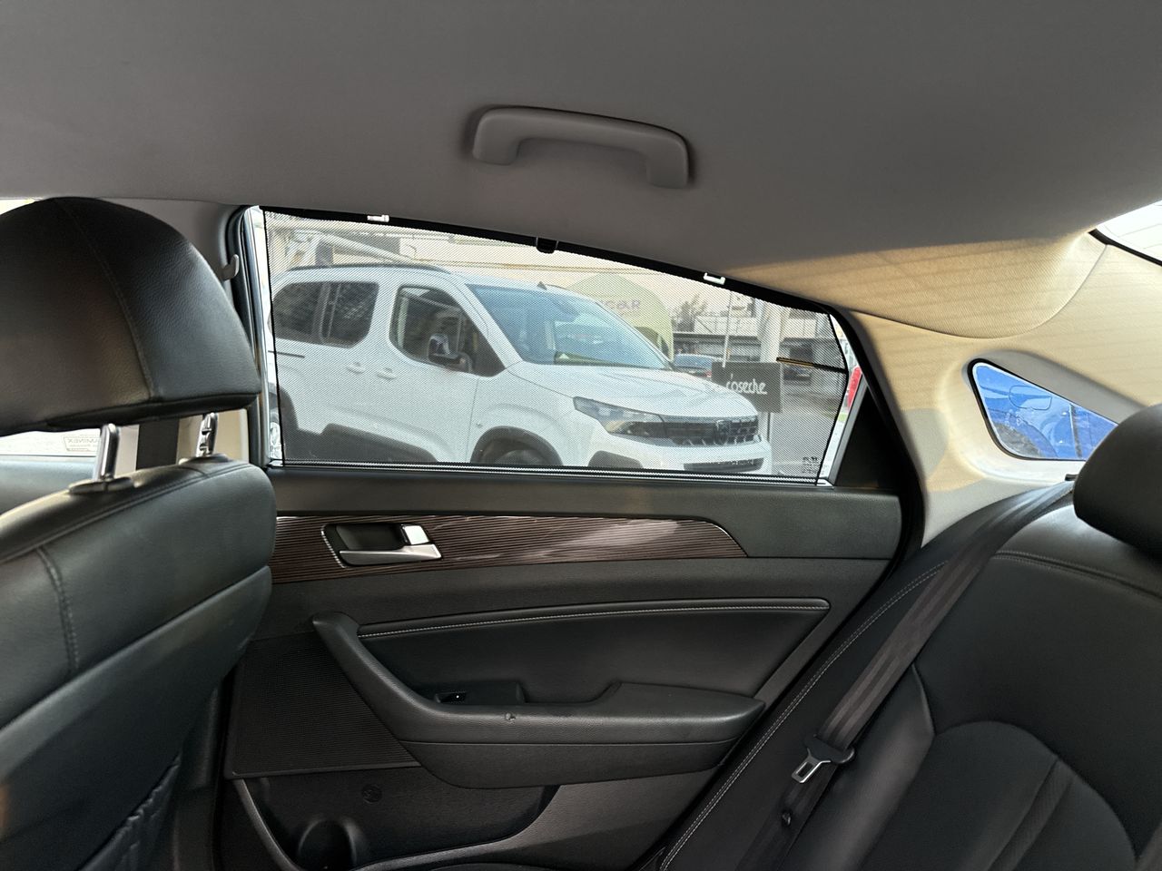 HYUNDAI - 4