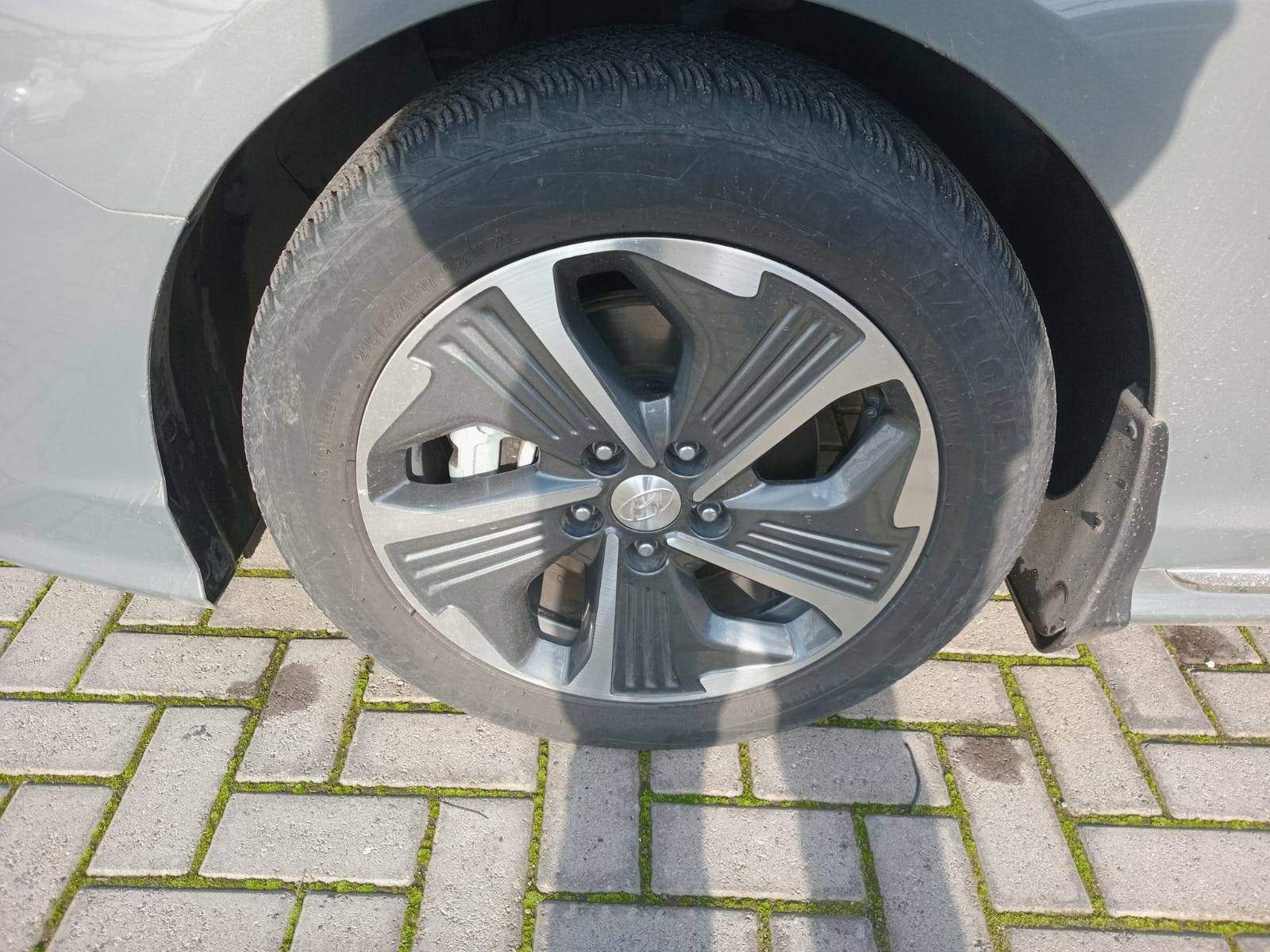 HYUNDAI - 1