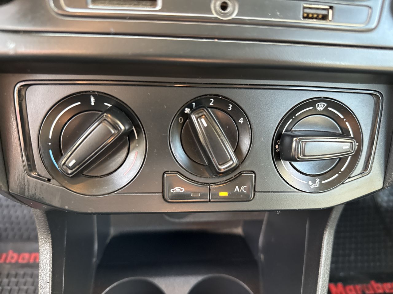 VOLKSWAGEN - 20