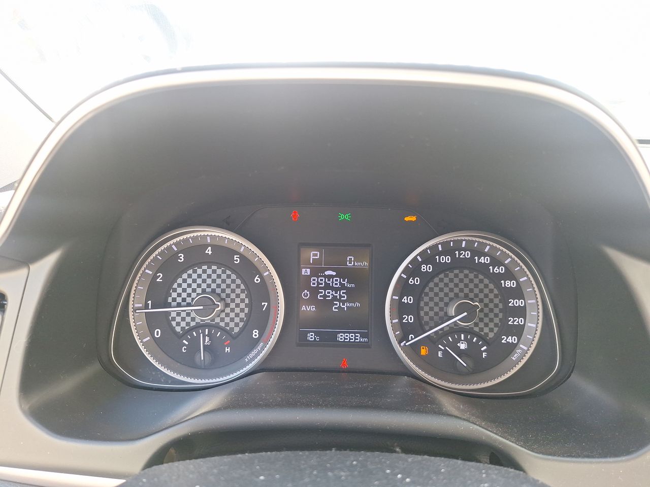 HYUNDAI - 20