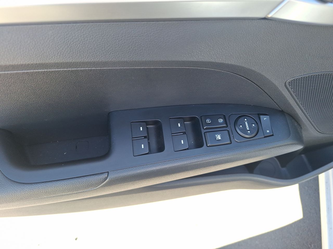 HYUNDAI - 15
