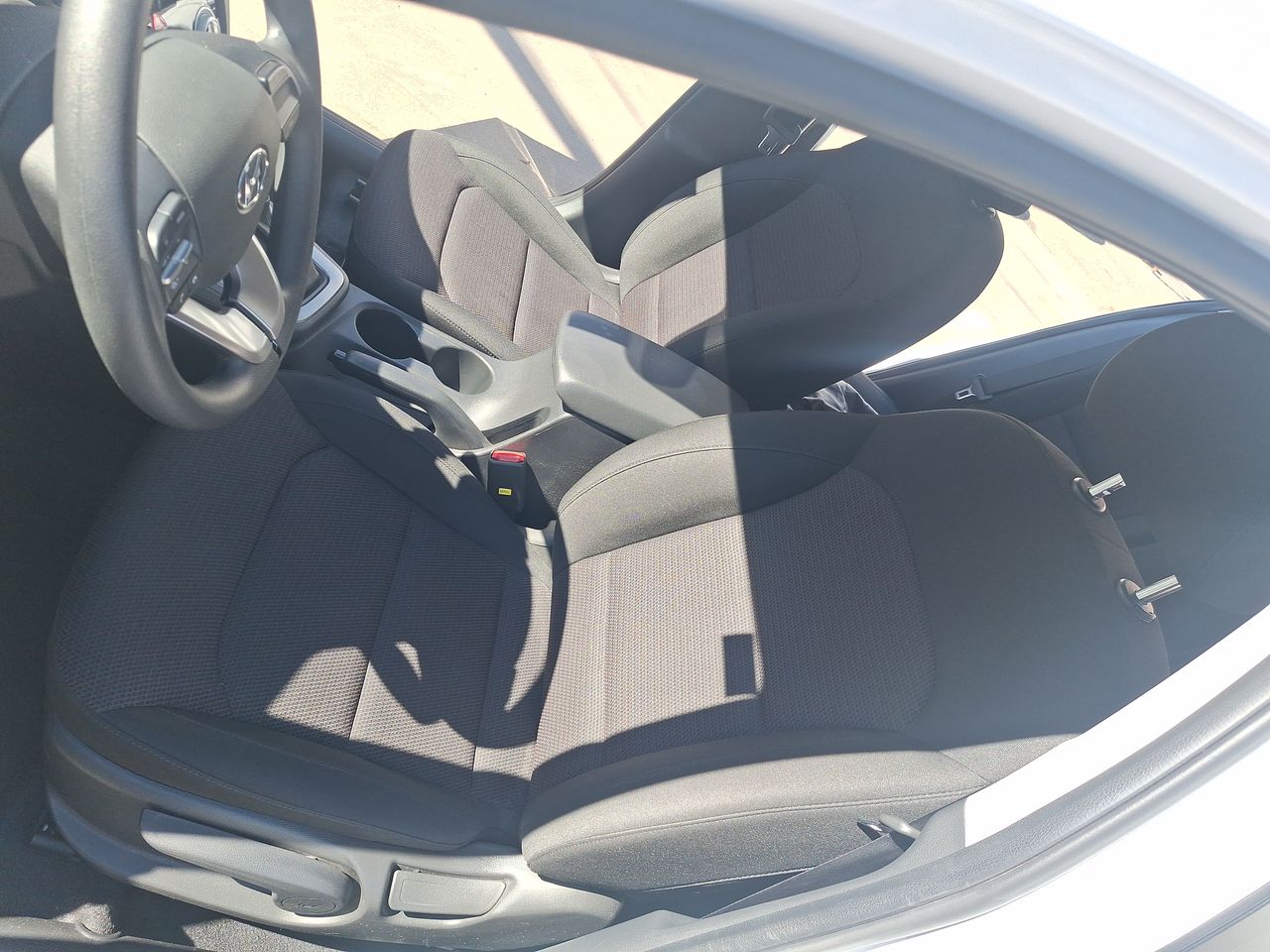 HYUNDAI - 17