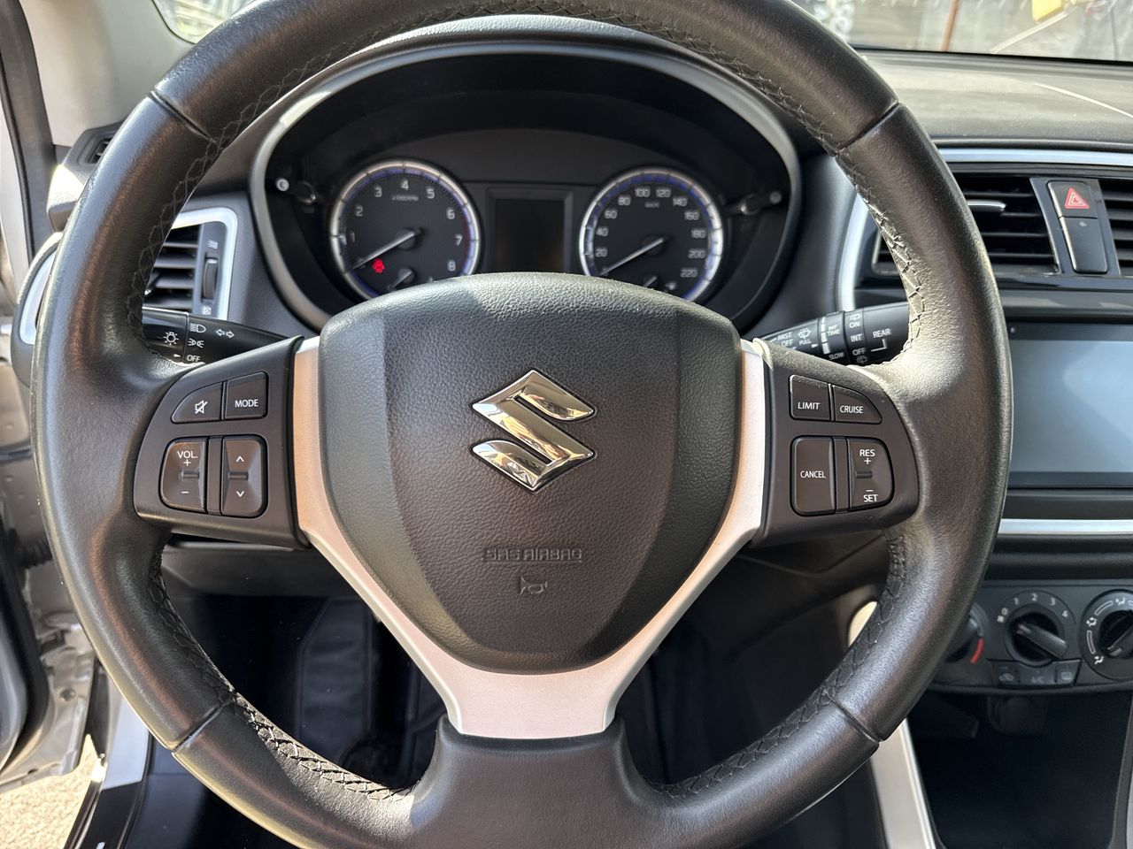 SUZUKI - 17