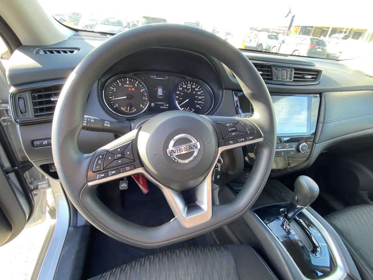 NISSAN - 23