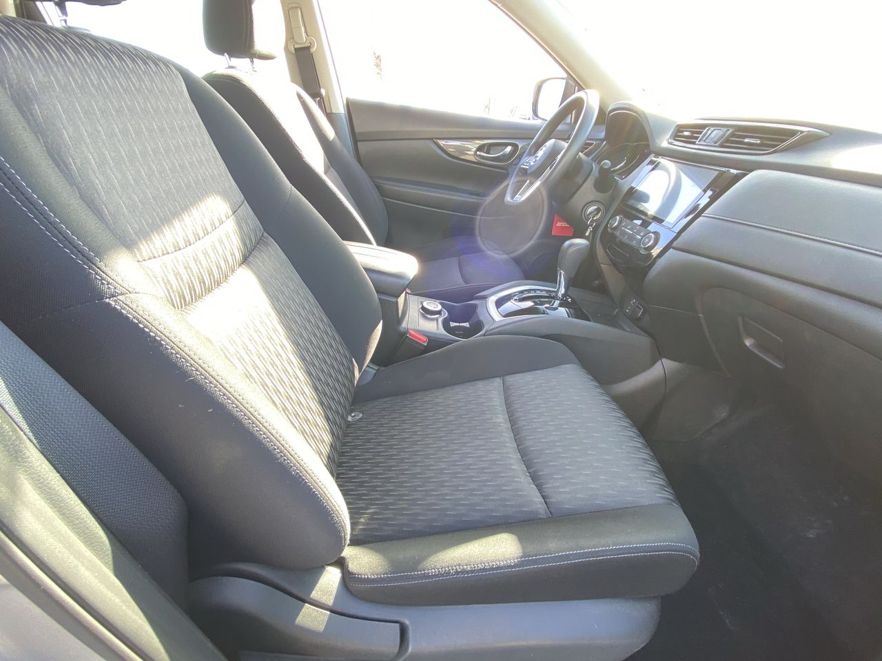 NISSAN - 26