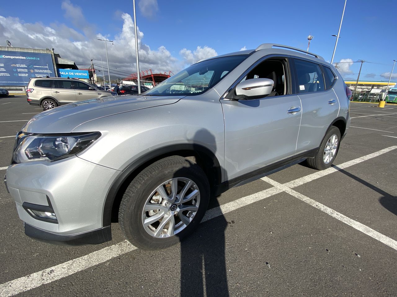 NISSAN - 4