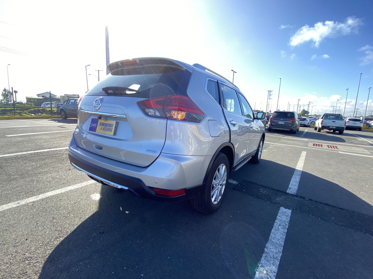 NISSAN - 9