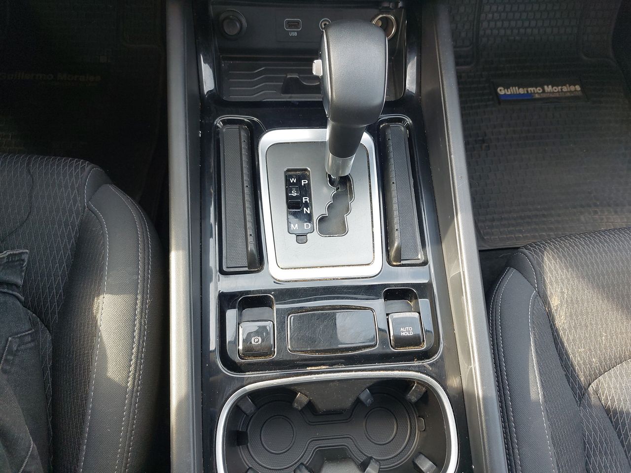 SSANGYONG - 18