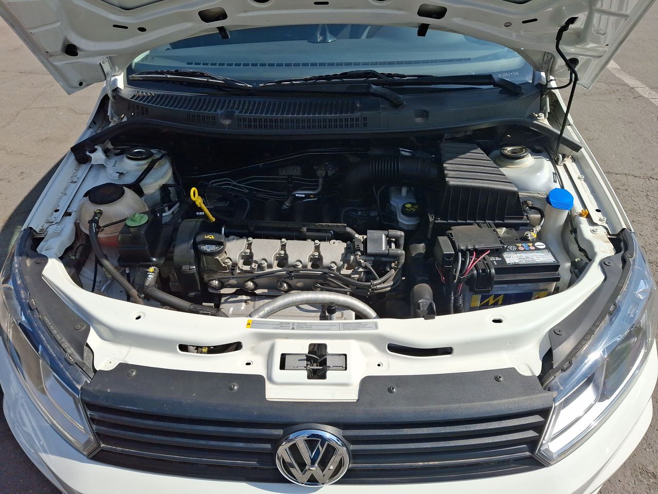 VOLKSWAGEN - 18