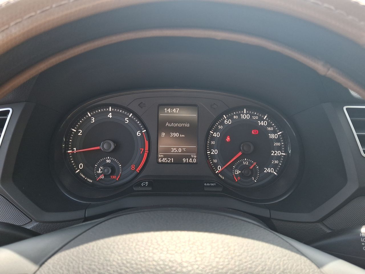 VOLKSWAGEN - 24