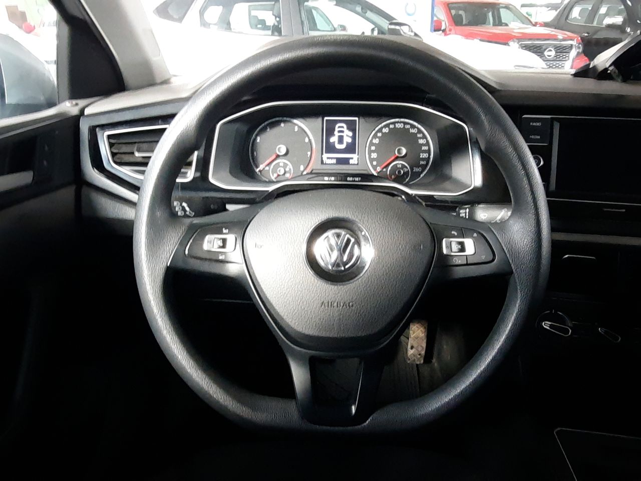 VOLKSWAGEN - 18