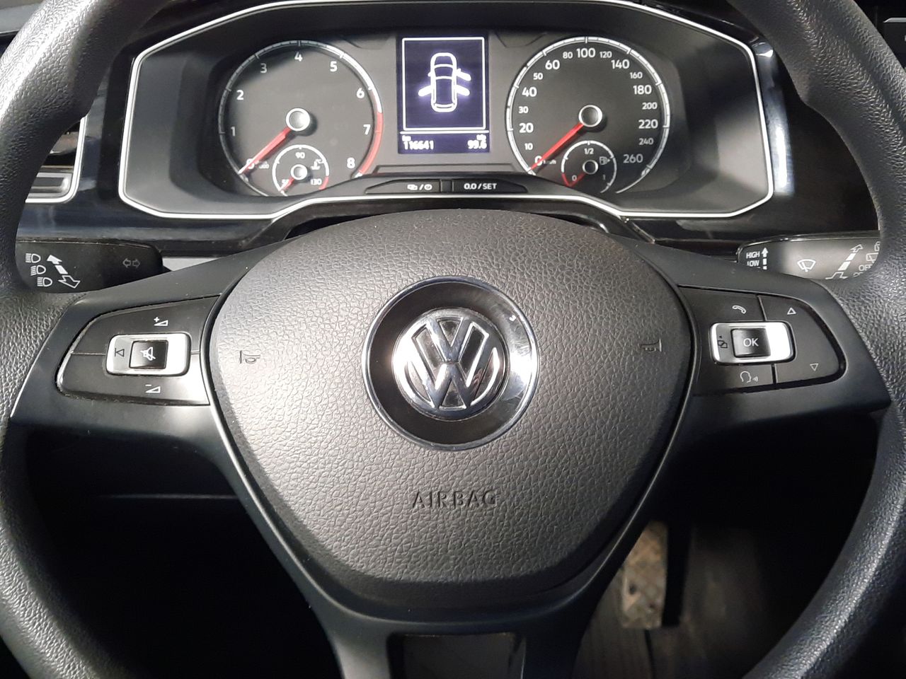 VOLKSWAGEN - 19