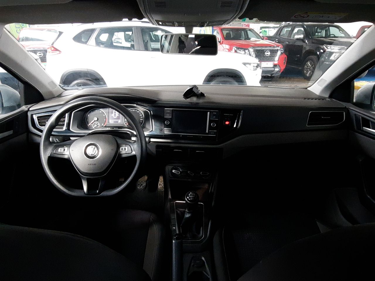 VOLKSWAGEN - 24