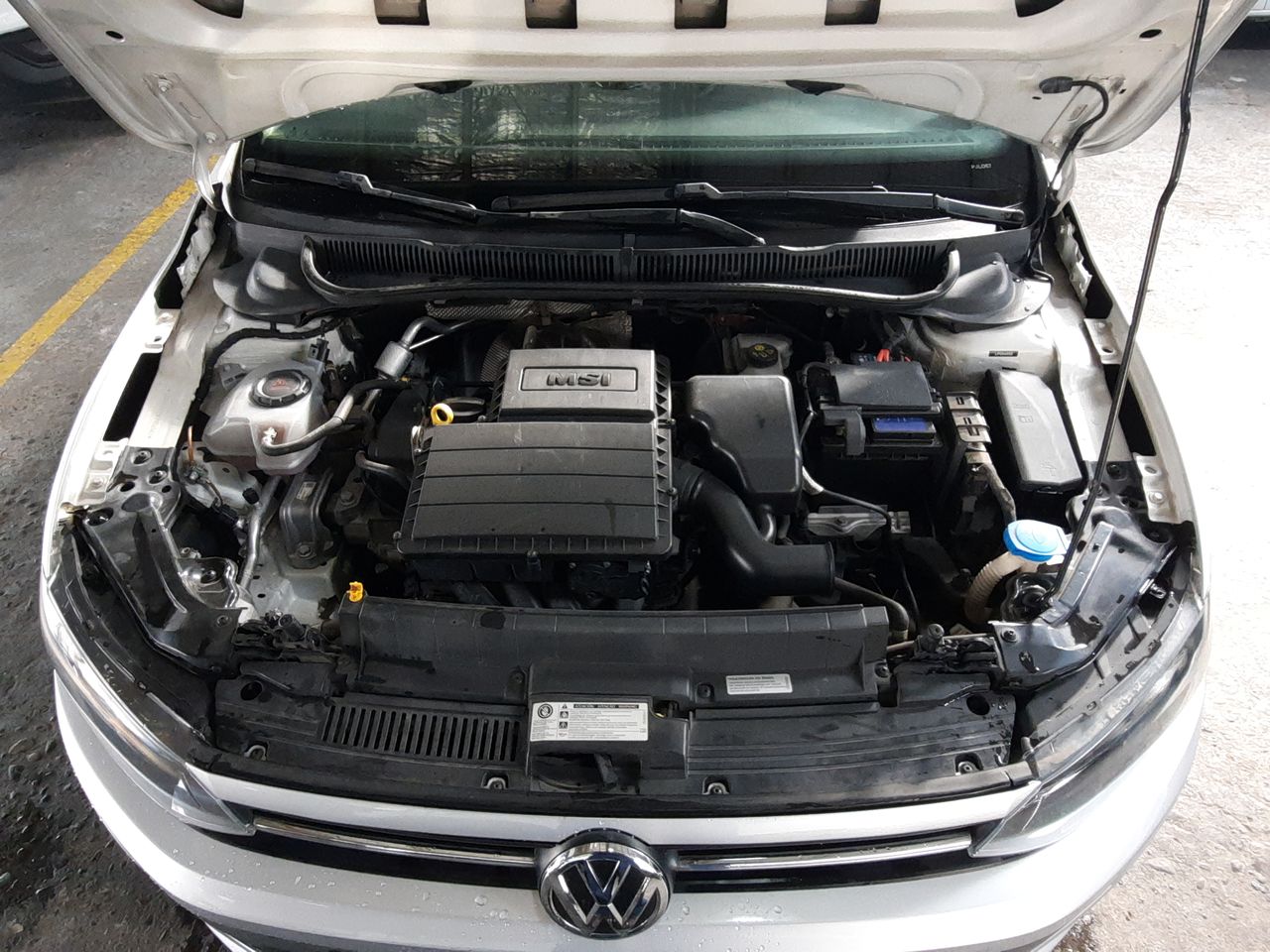 VOLKSWAGEN - 10