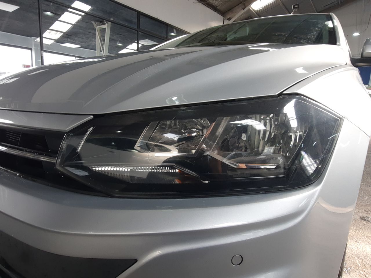 VOLKSWAGEN - 11