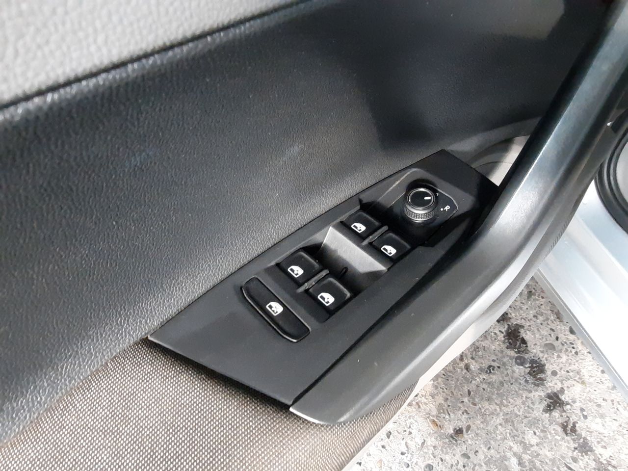 VOLKSWAGEN - 15