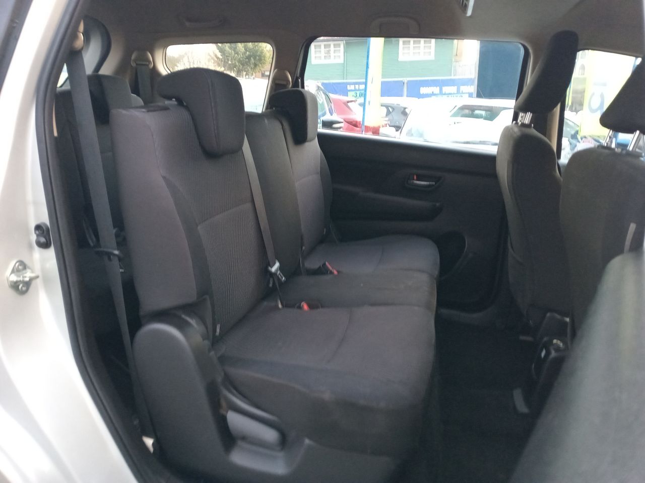 Suzuki Ertiga — foto 27 de 28