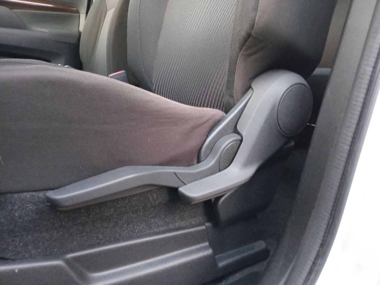 Suzuki Ertiga — foto 16 de 28