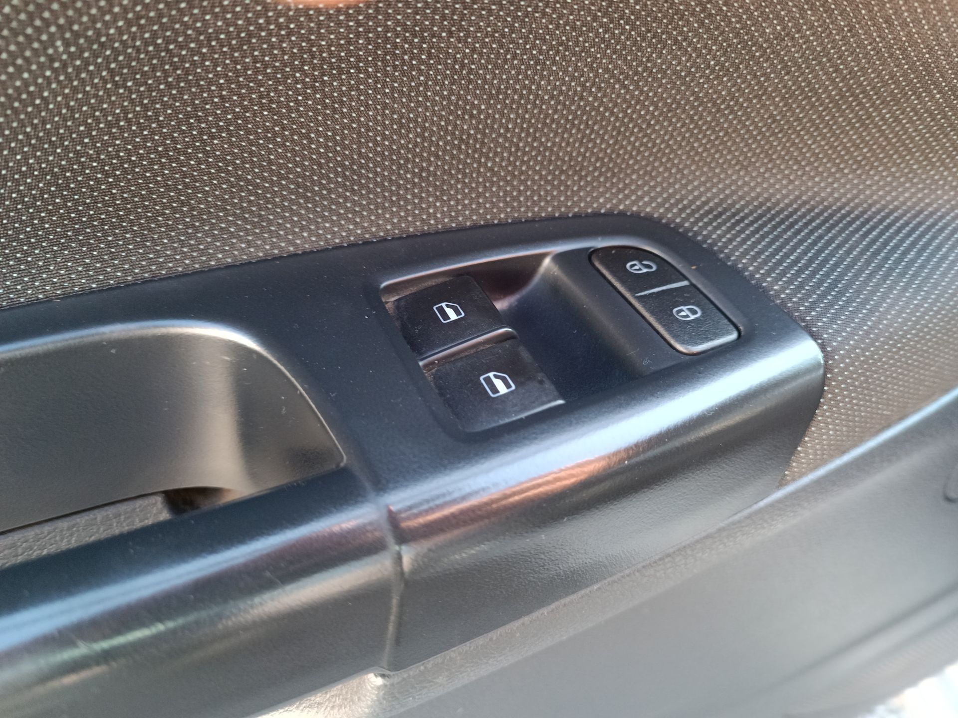 VOLKSWAGEN - 20