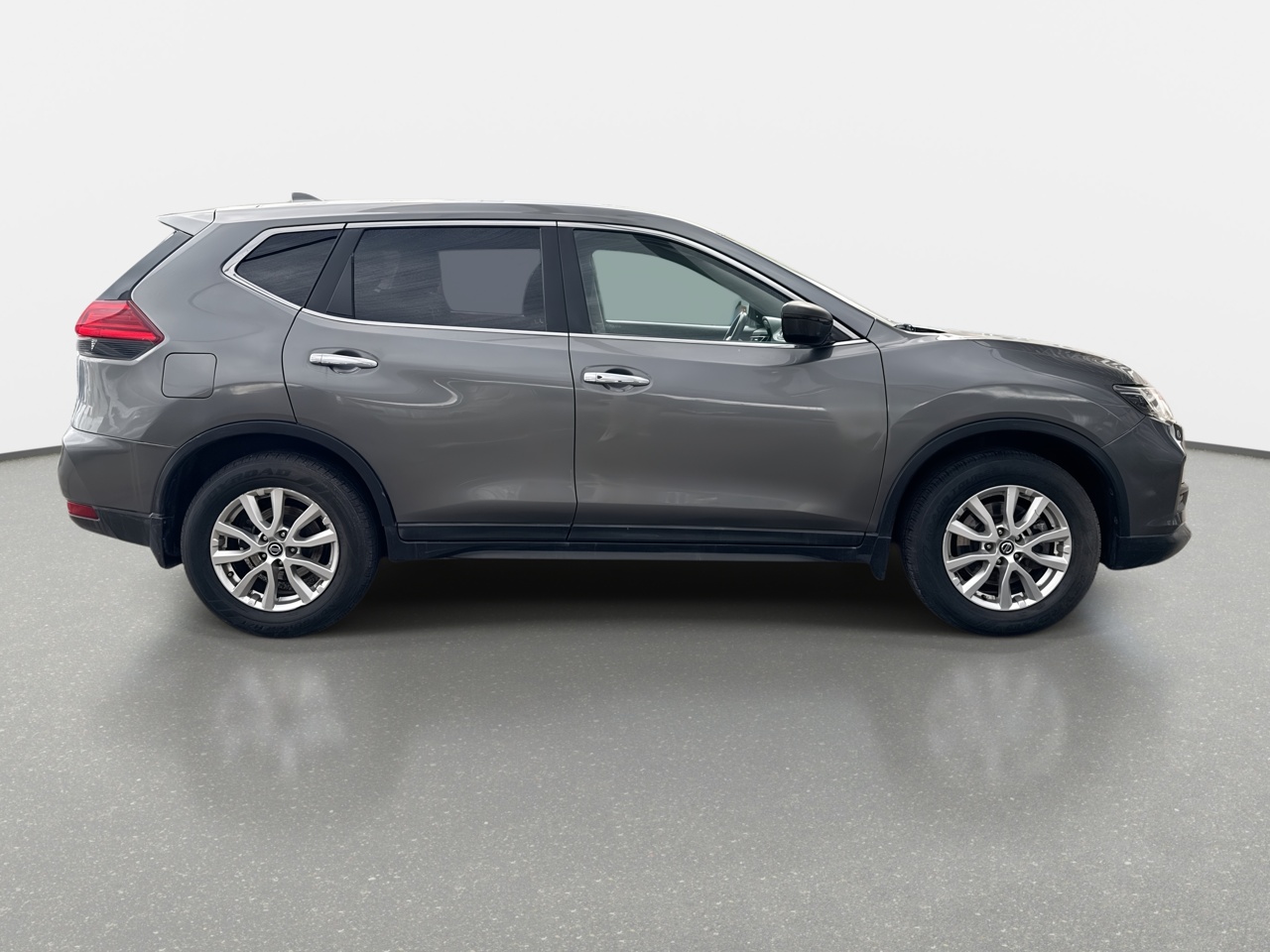 Nissan X-Trail — foto 9 de 35
