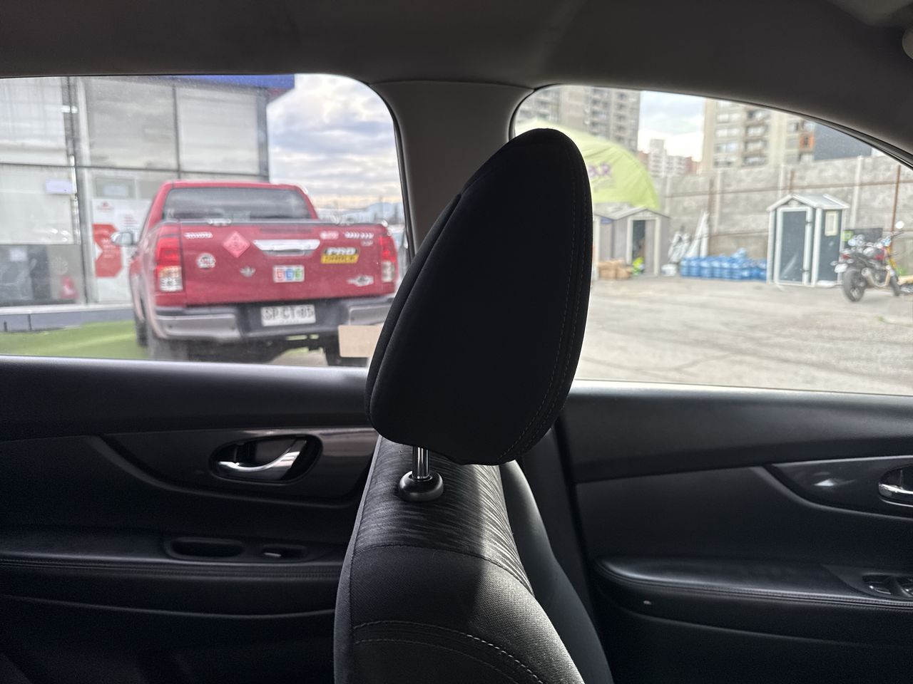 Nissan X-Trail — foto 16 de 35
