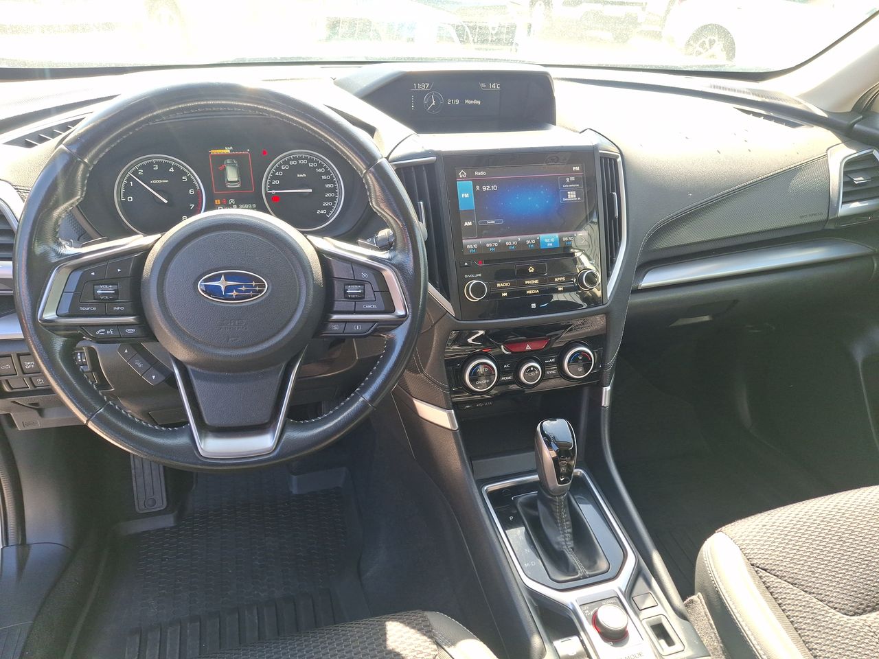 Subaru Forester — foto 31 de 34
