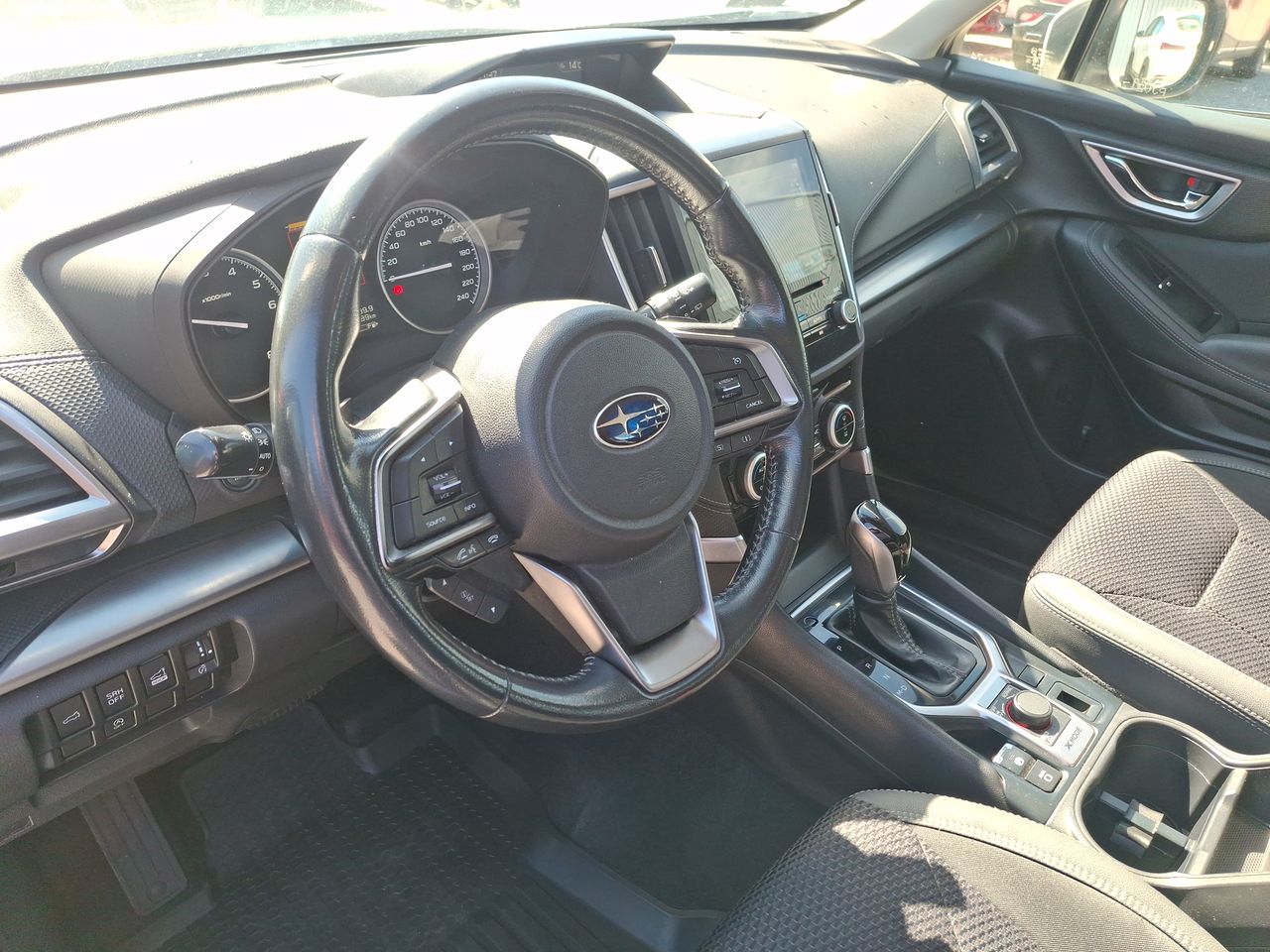 Subaru Forester — foto 10 de 34