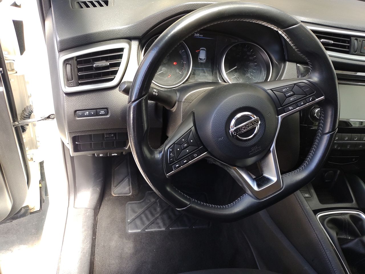 NISSAN - 30