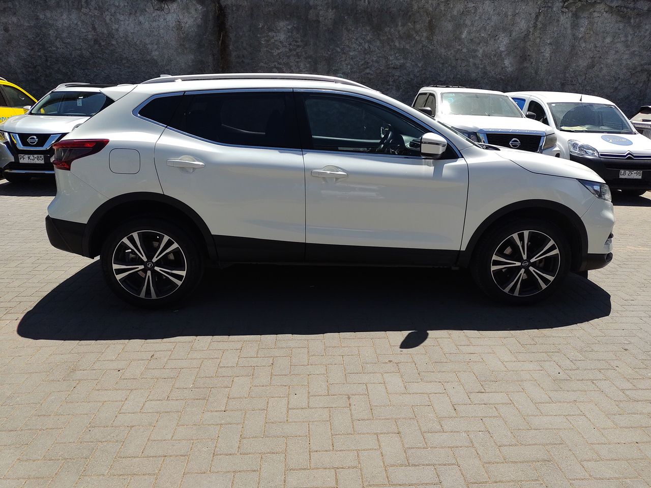 NISSAN - 11