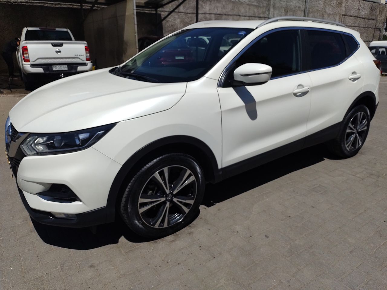 NISSAN - 4