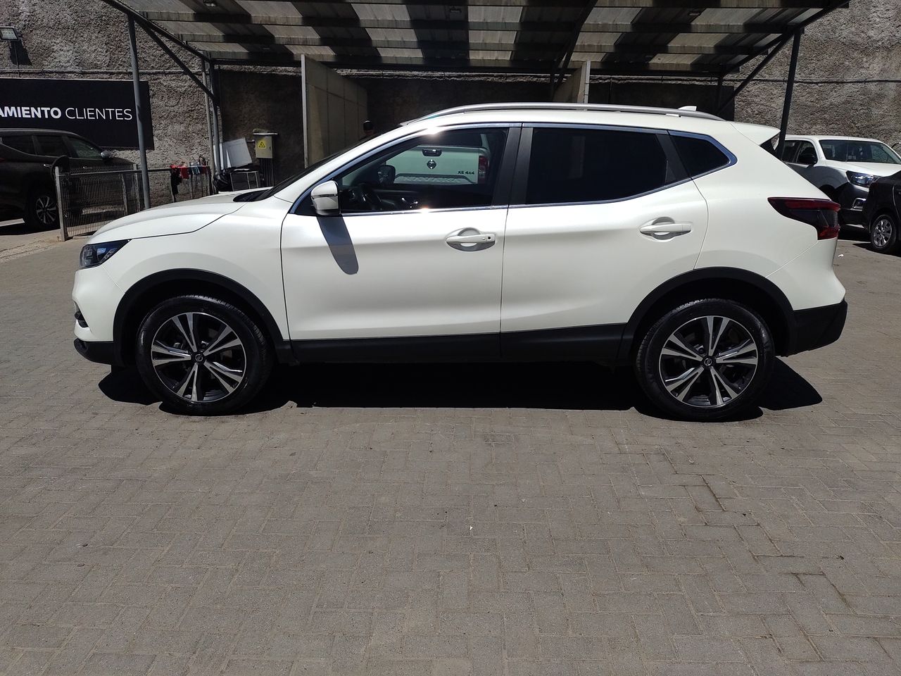 NISSAN - 5