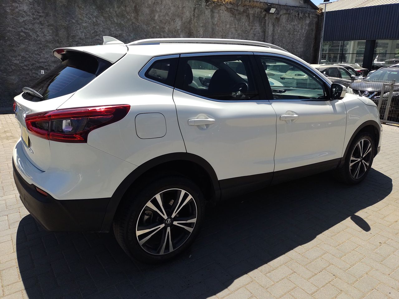 NISSAN - 10