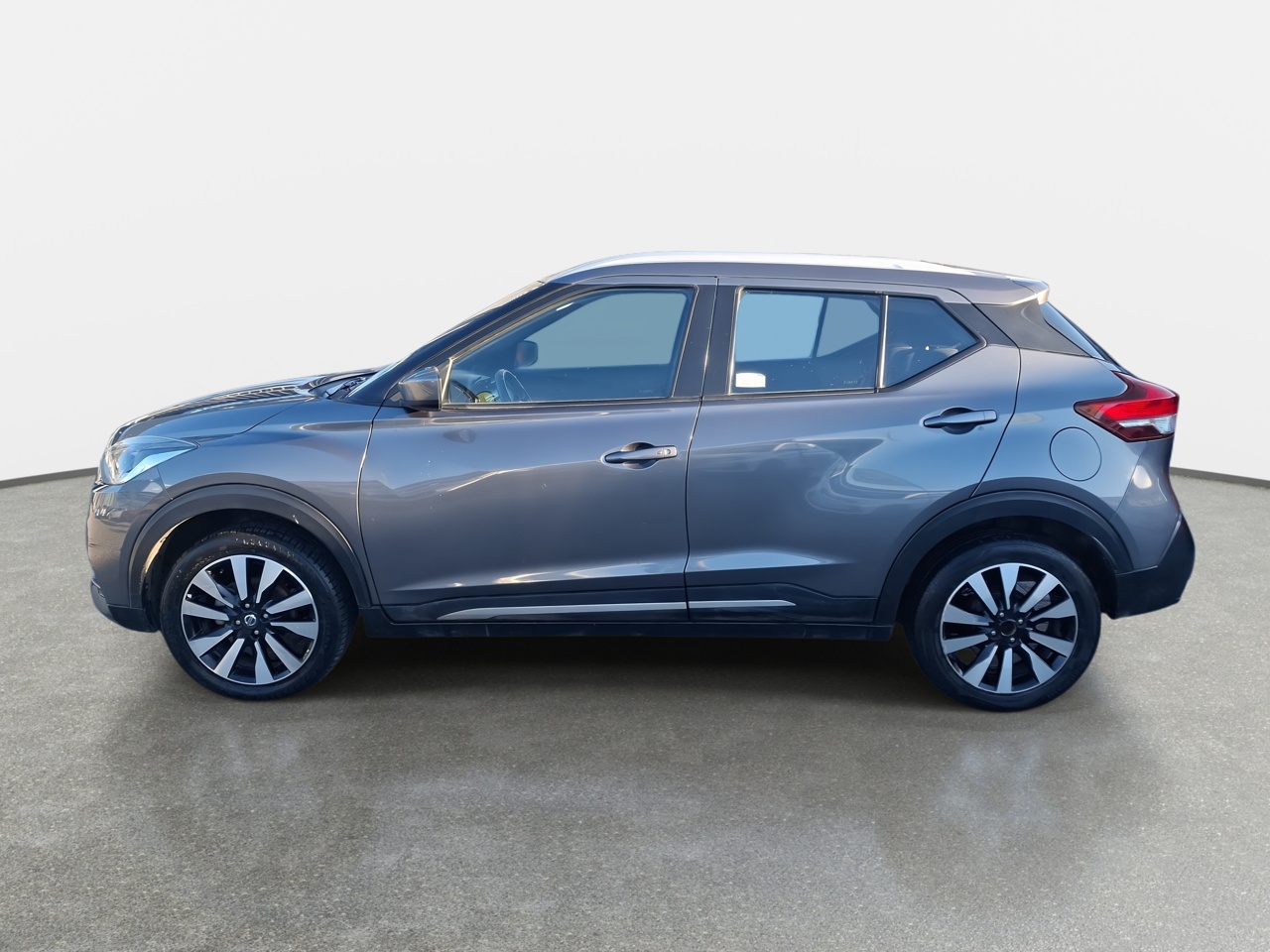 NISSAN - 4