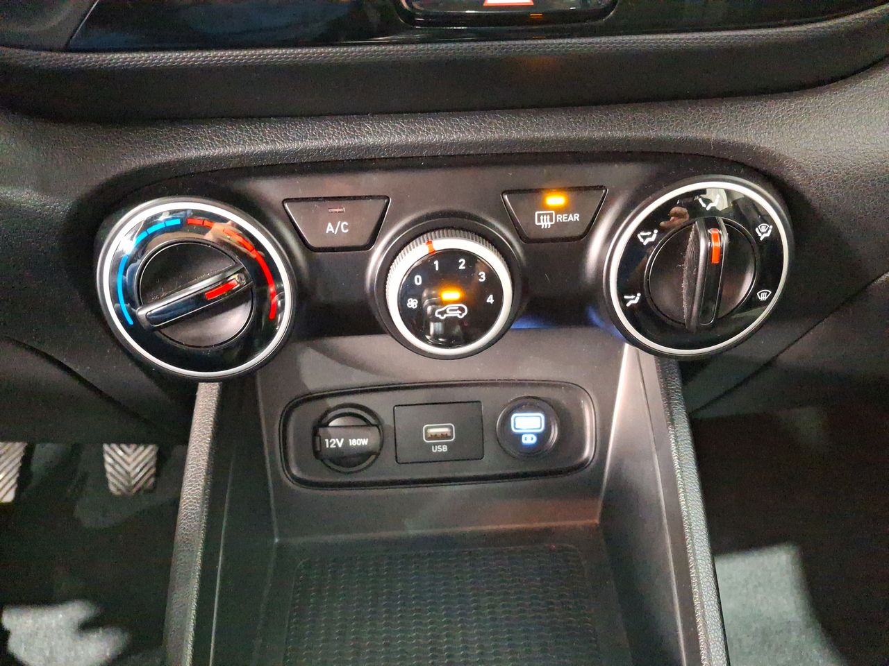HYUNDAI - 28