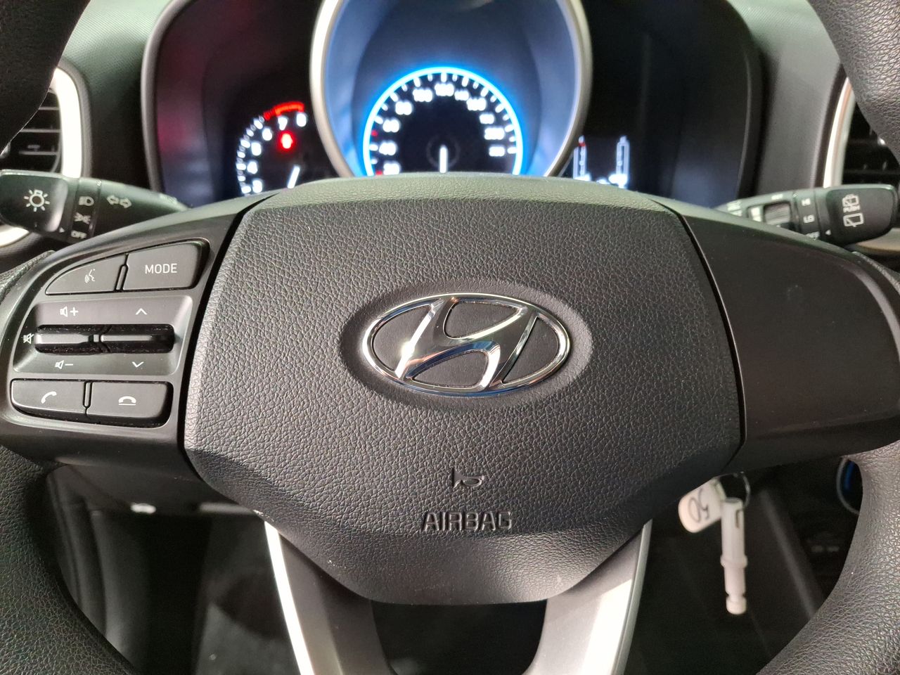 HYUNDAI - 24