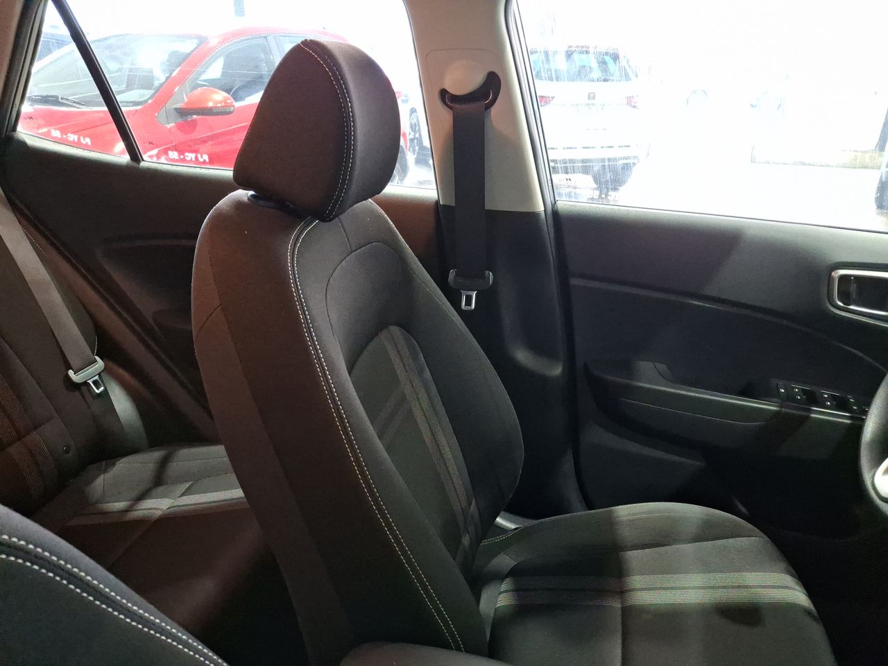HYUNDAI - 15