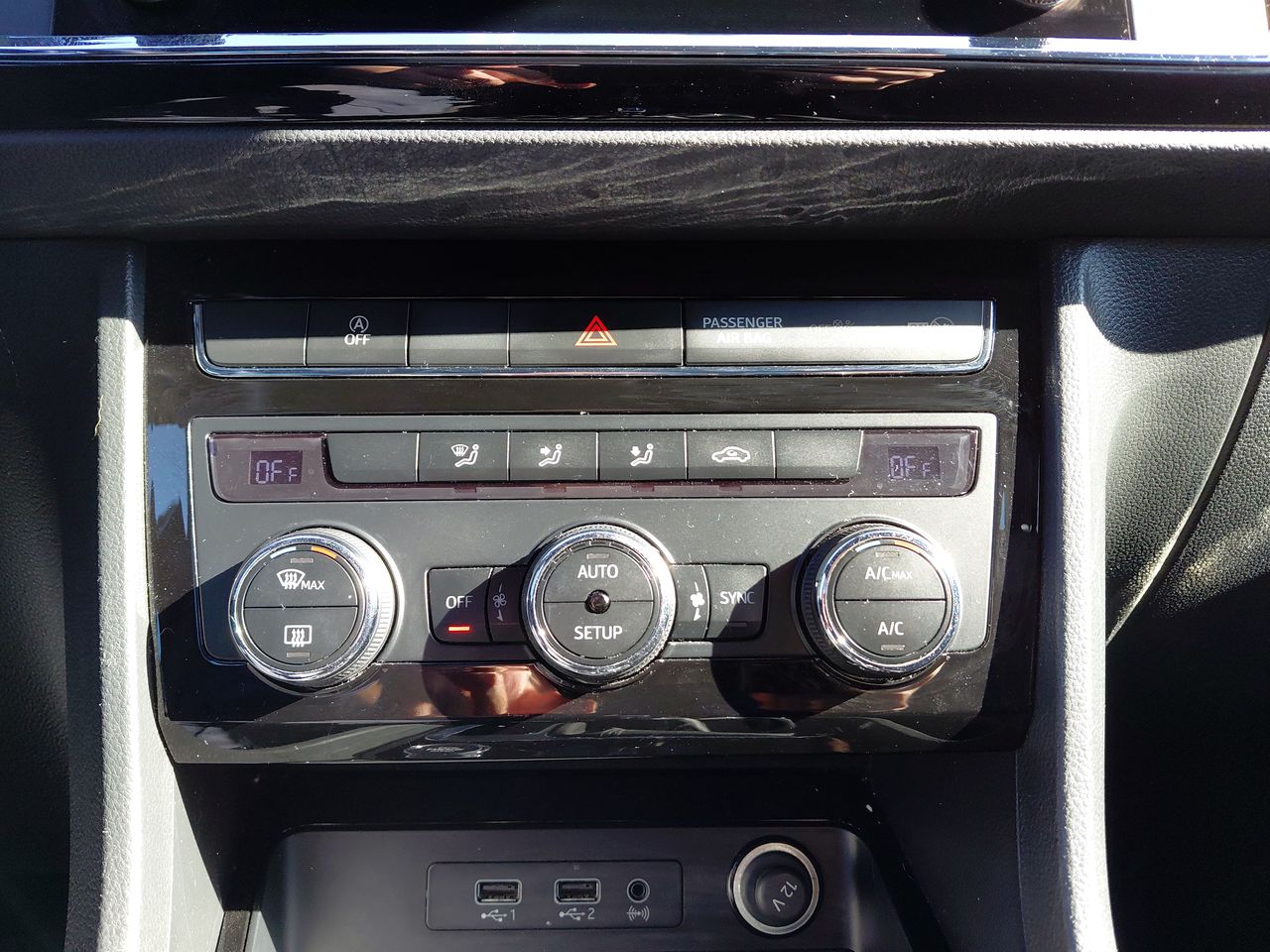 SEAT - 28