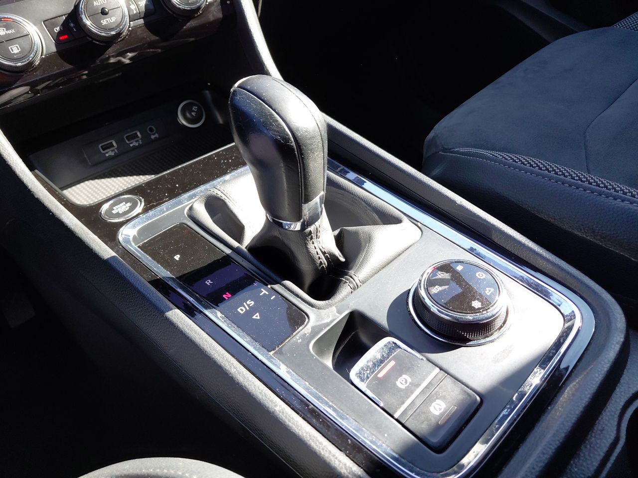 SEAT - 29