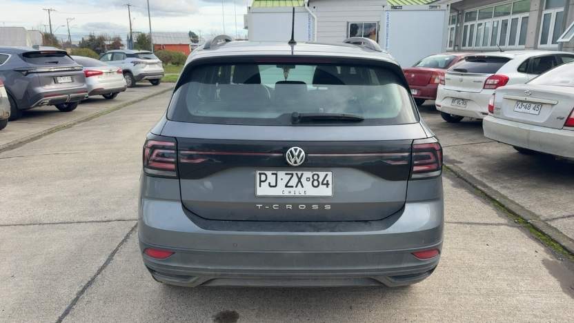 VOLKSWAGEN - 4