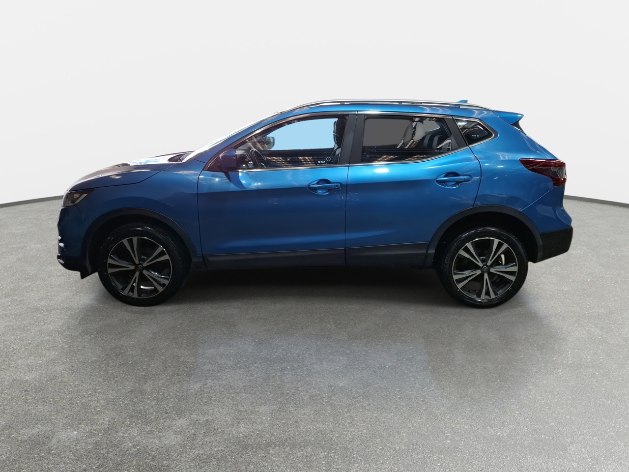 NISSAN - 4