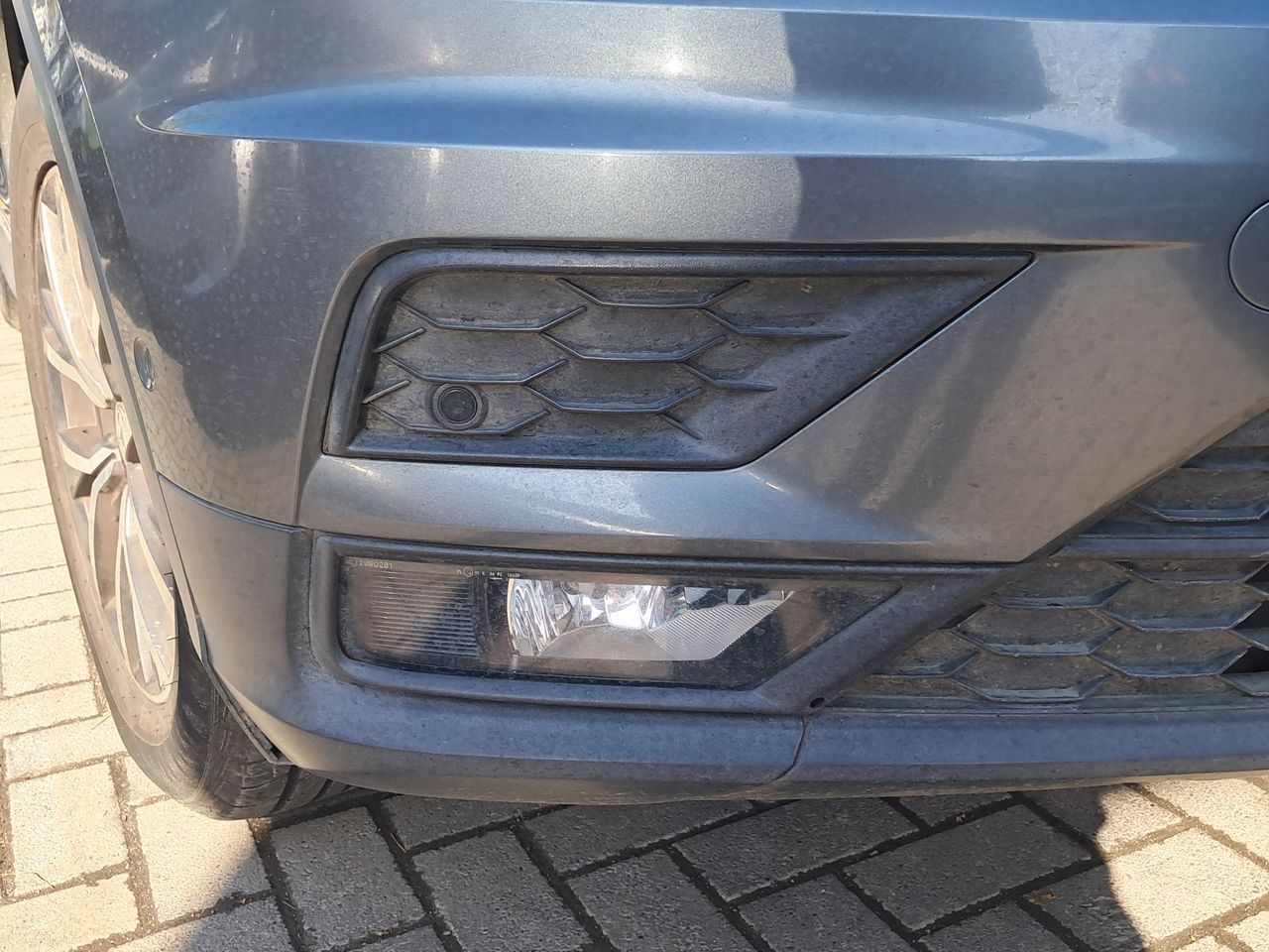 VOLKSWAGEN - 17