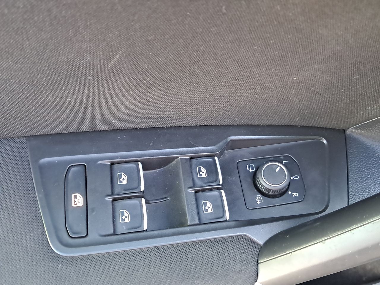 VOLKSWAGEN - 20