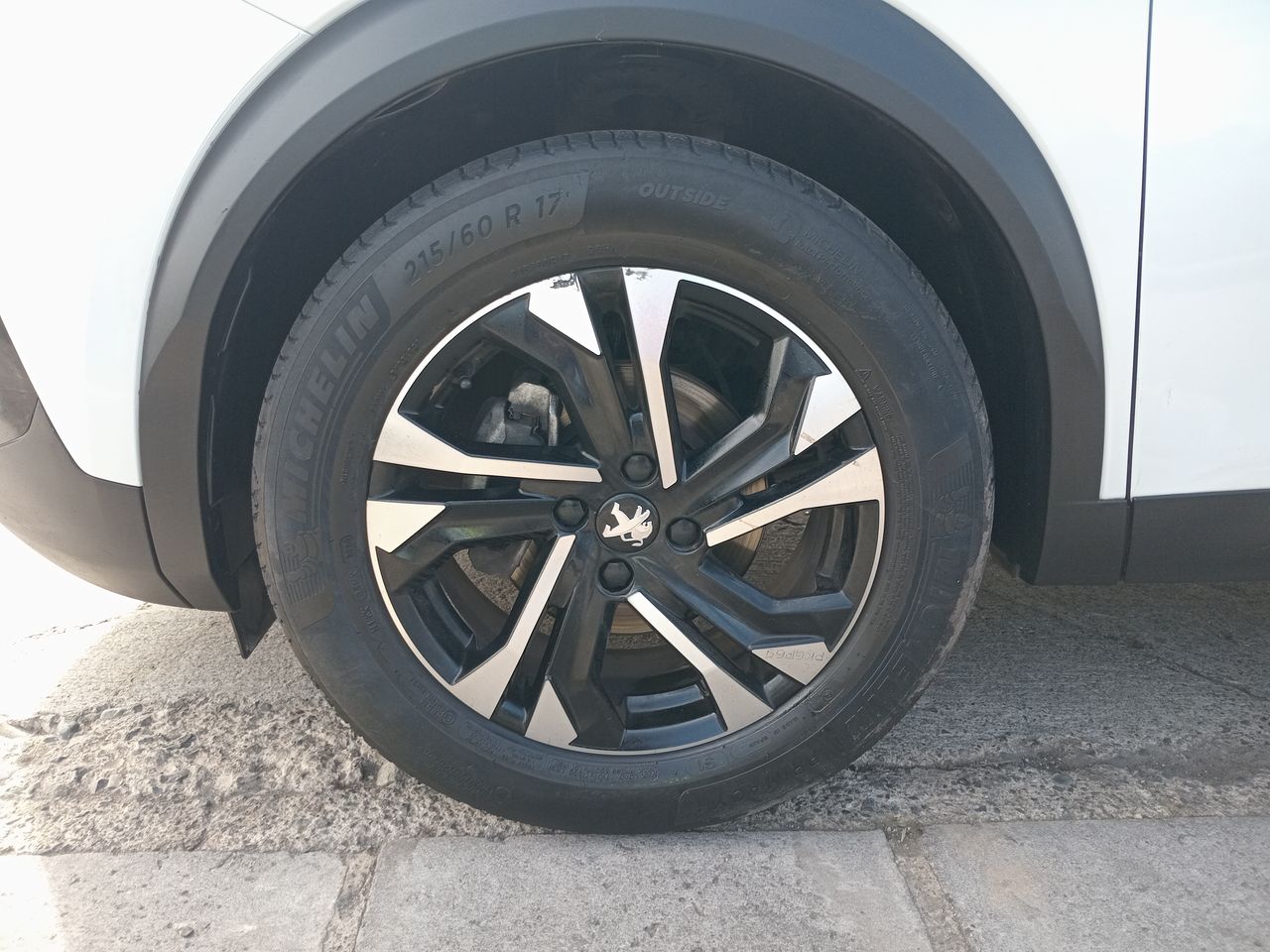 Peugeot 2008 — foto 16 de 34