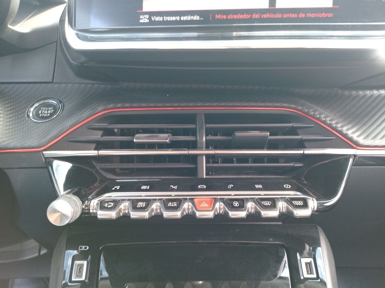 Peugeot 2008 — foto 29 de 34