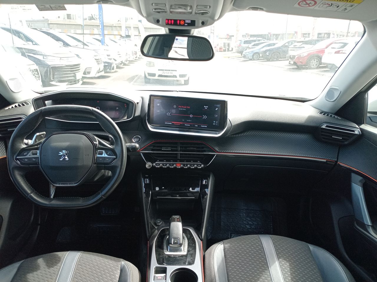 Peugeot 2008 — foto 31 de 34