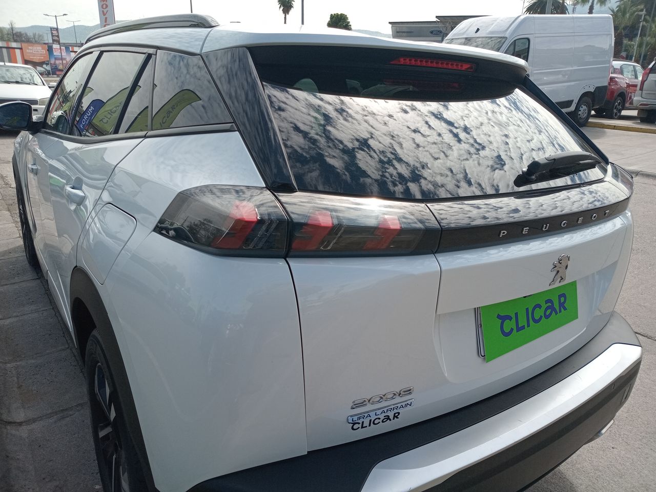 Peugeot 2008 — foto 19 de 34