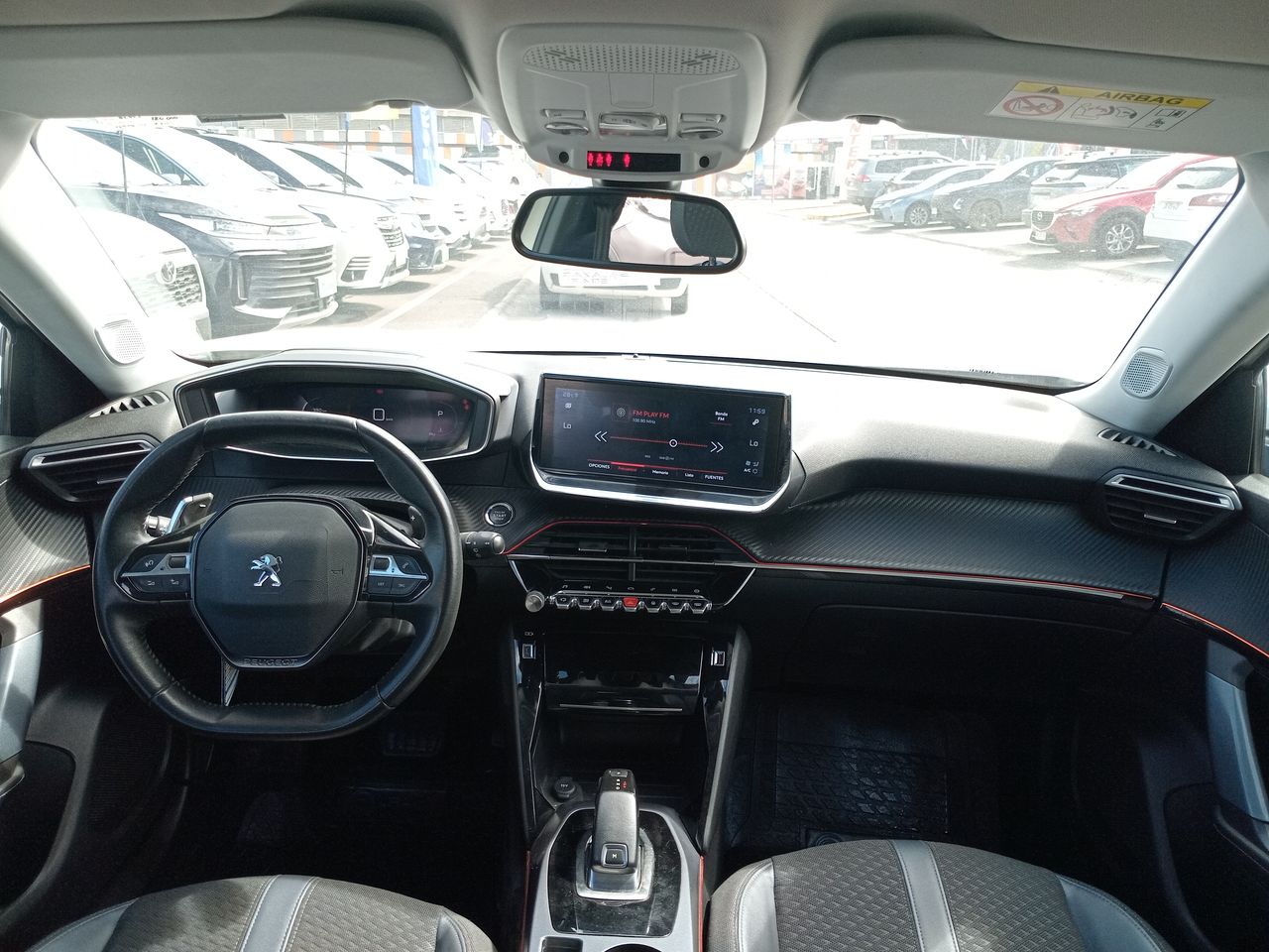 Peugeot 2008 — foto 10 de 34